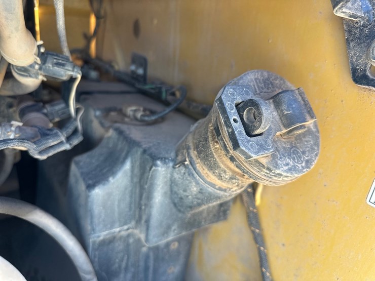 2019-caterpillar-279d-image-39