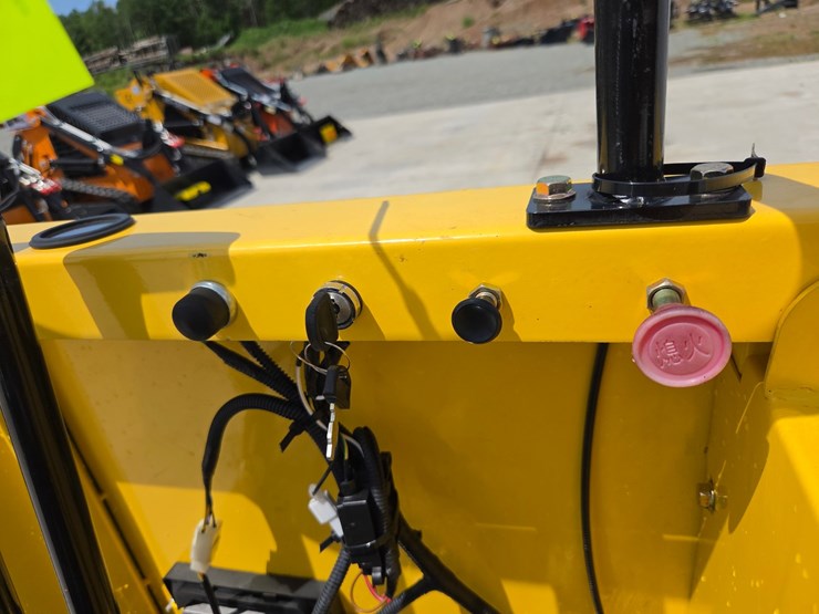 #5046-•-2026-cd25-crawler-dumper-image-13