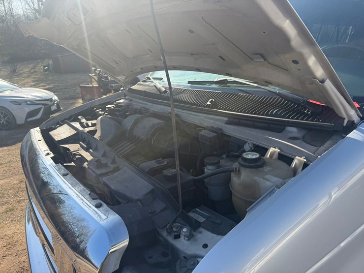 2008-ford-e350-xlt-image-9