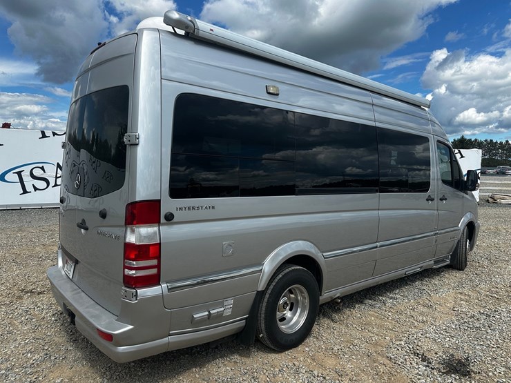 #2492-•-2014-mercedes-benz-airstream-motorhome-image-5