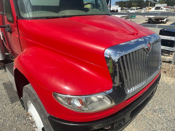 2015-international-durastar-4400-image-10