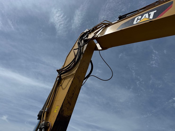 2017-caterpillar-336fl-image-26