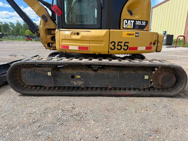 caterpillar-305.5e2-image-64