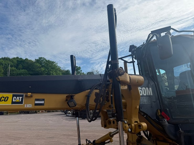 caterpillar-160m-image-16