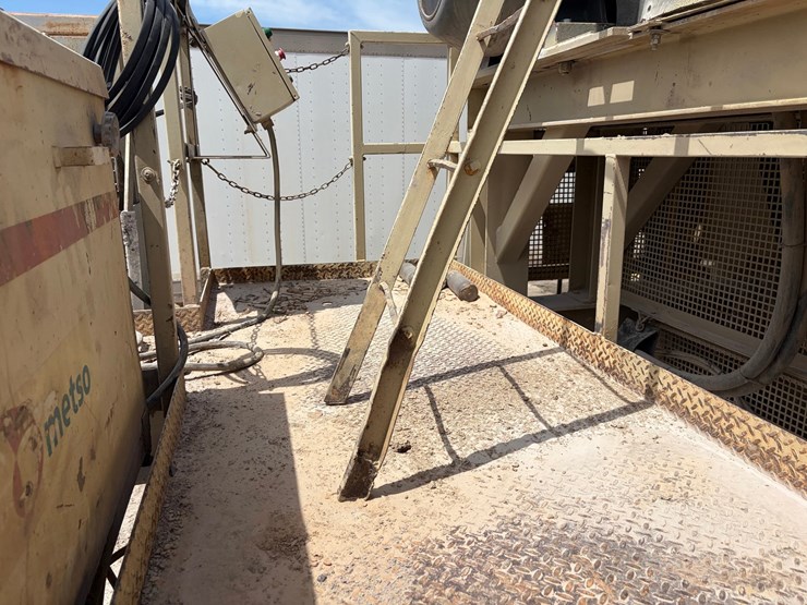 #1757-•-2005-mestco-hp4000-crusher-image-50