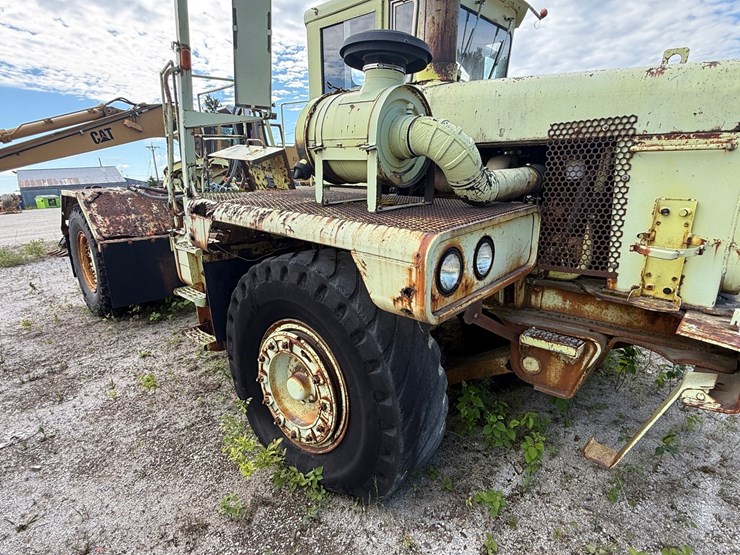 #1356-•-euclid-spotter-truck-image-33