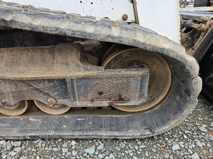 2020-bobcat-t740-image-42