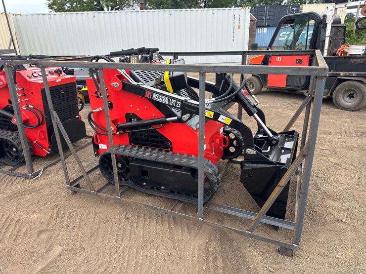 new-agt-industrial-co-mini-stand-on-skidloader-model-lrt23-image-5