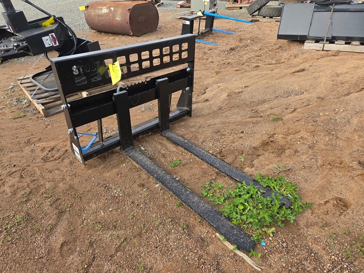 #6013-•-approx.-48"-unused-stout-skid-steer-pallet-forks-image-4