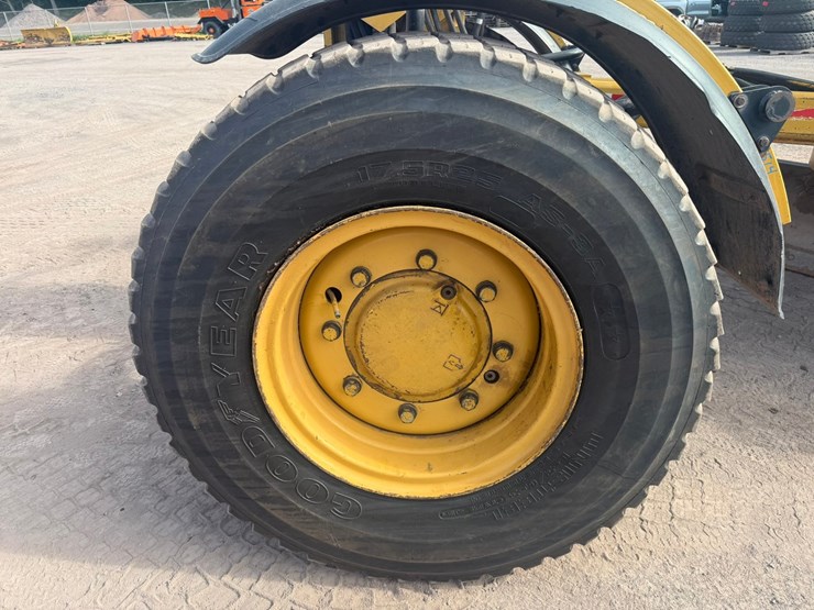 caterpillar-160m-image-181