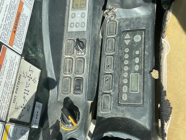 2018-kobelco-sk85cs-3e-image-15