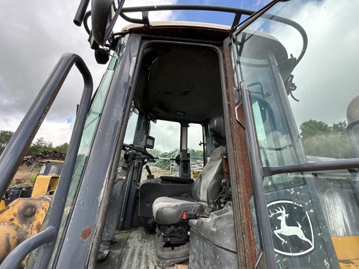 2014-deere-824k-image-64