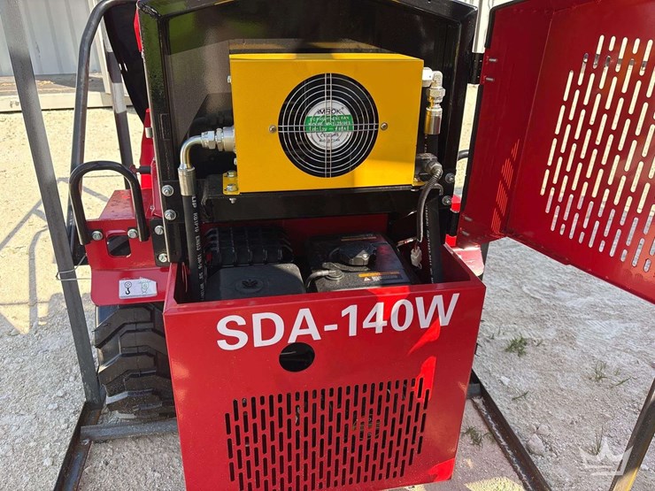 2026-agt-industrial-sda-140w-mini-wheel-loader-image-3