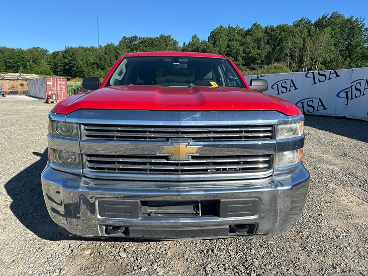 2015-chevrolet-silverado-2500hd-image-8