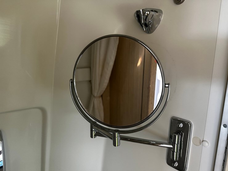 #2492-•-2014-mercedes-benz-airstream-motorhome-image-62