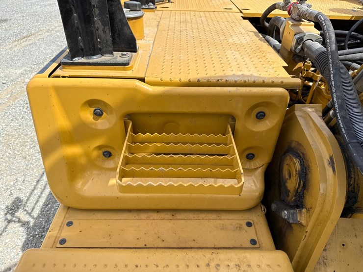 2017-caterpillar-336fl-image-49