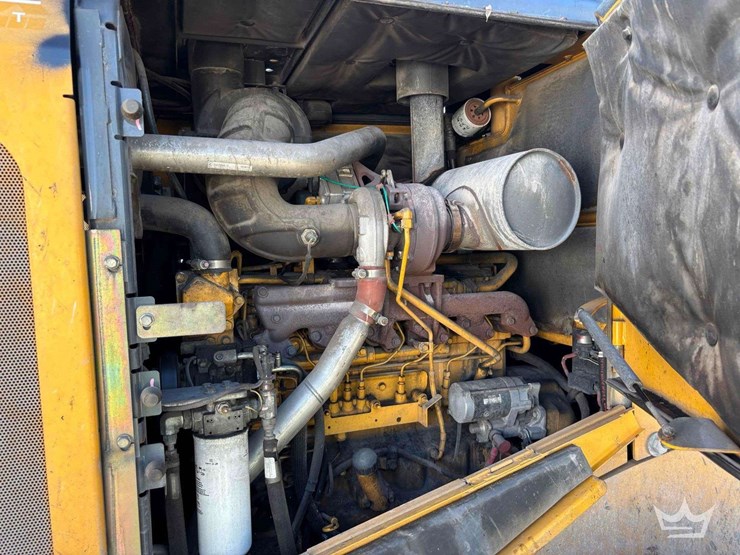 2014-deere-644k-image-40