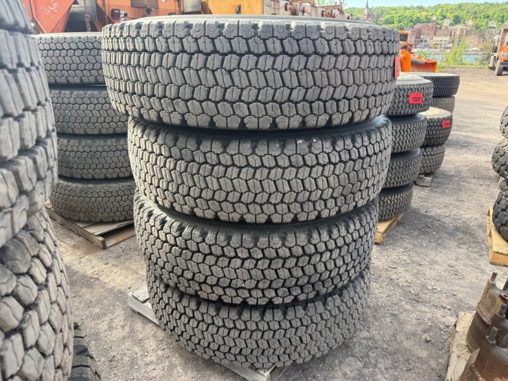#1338-•-bridgestone-tires-with-rims-image-4
