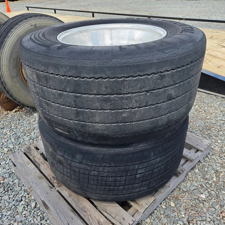#6464 • (2) 445/50R22.5 Tires W/ Aluminum Rims