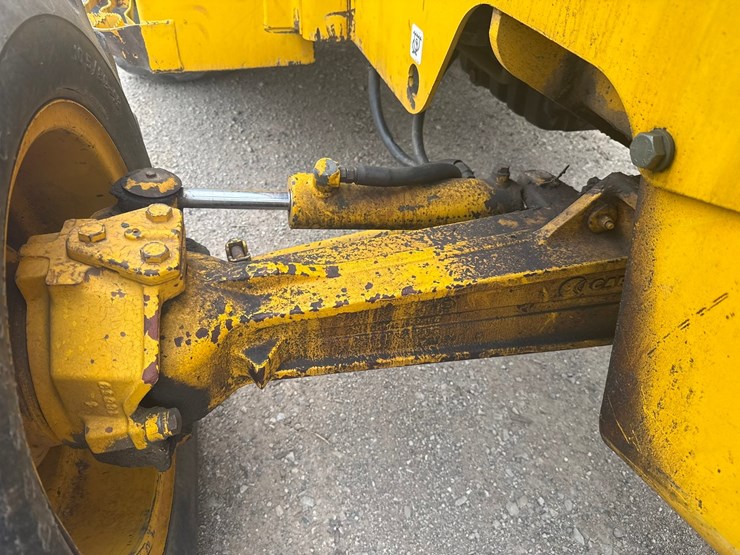 #1184-•-1997-kobelco-750-4x4-loader-backhoe-image-23