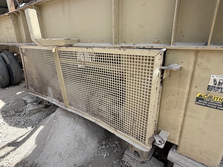 #1757-•-2005-mestco-hp4000-crusher-image-13