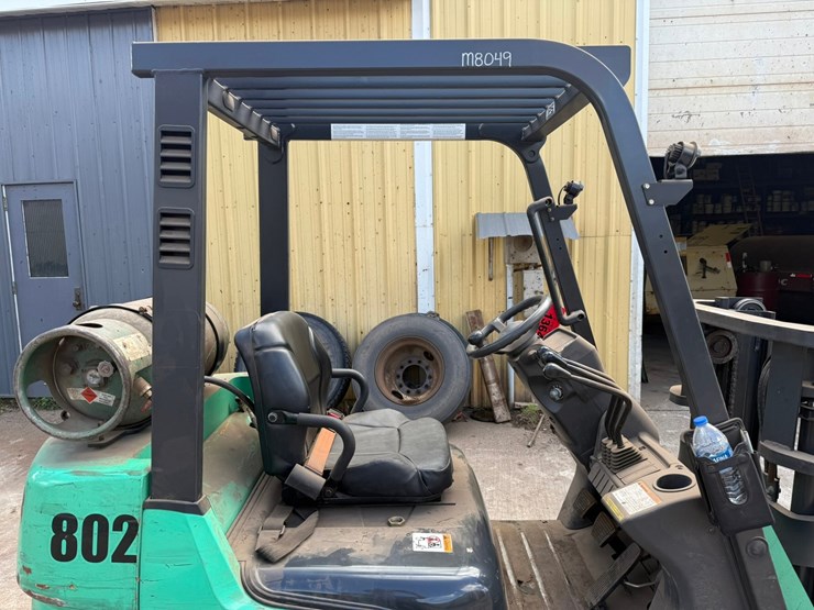 #1364-•-misubishi-fgc25n-forklift-image-26