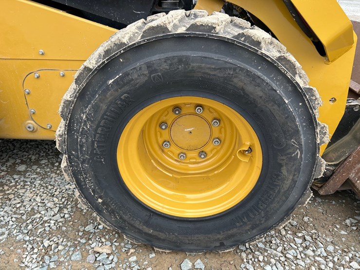 2022-caterpillar-262d3-image-57
