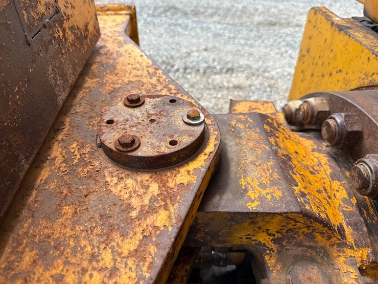jcb-712-image-40
