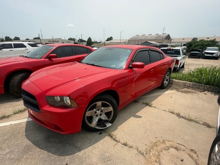 #61-•-2014-dodge-charger-image-1