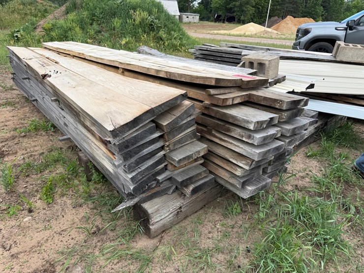 #1763-•-rough-sawn-oak-lumber-image-5