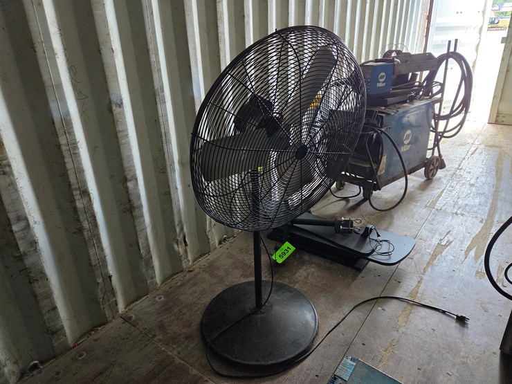 #5992-•-dayton-1um42-30"-2-speed-air-circulator-fan-image-4