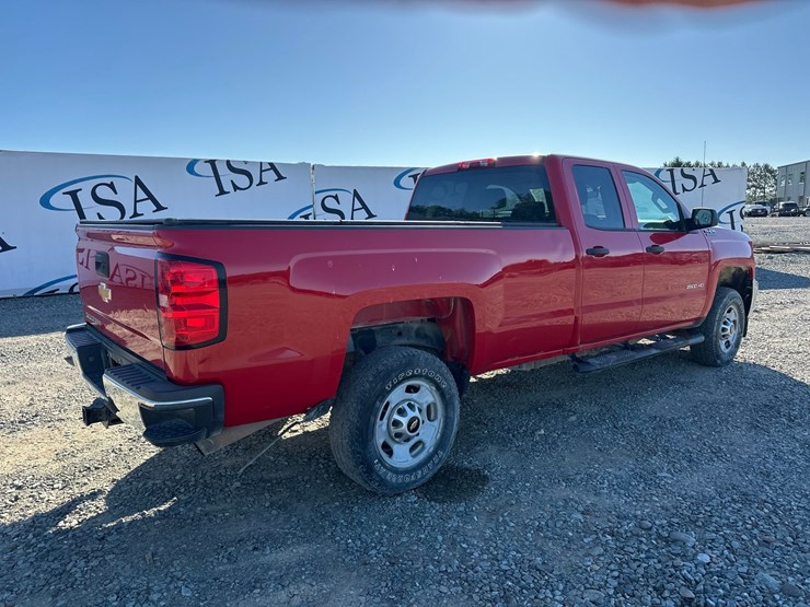 2015-chevrolet-silverado-2500hd-image-5