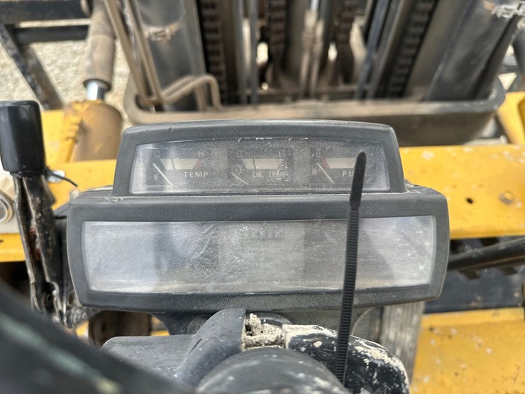 1995-caterpillar-dp70-image-38