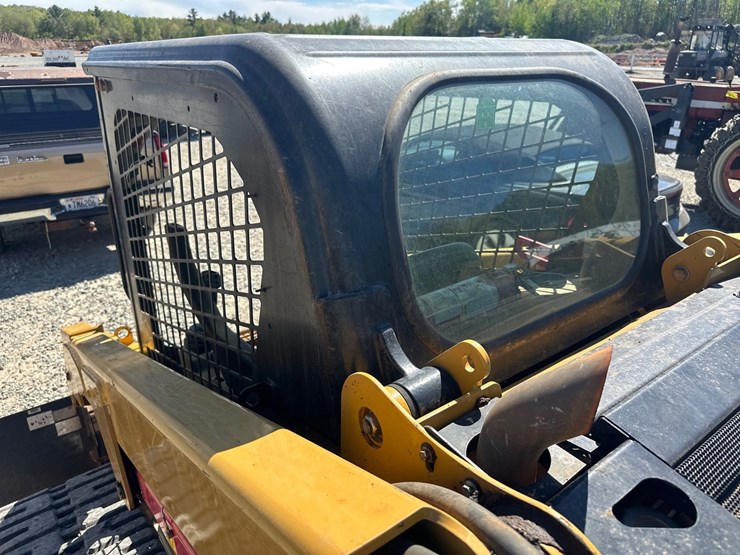 2019-caterpillar-279d-image-12