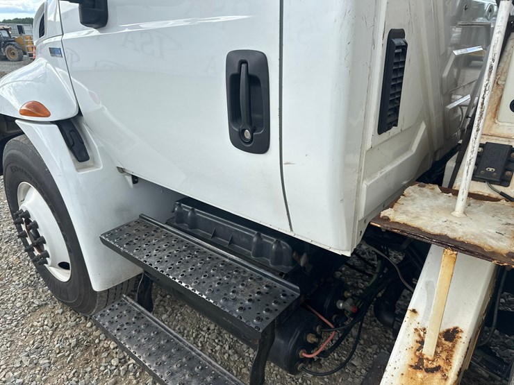 2013-international-durastar-4300-image-18