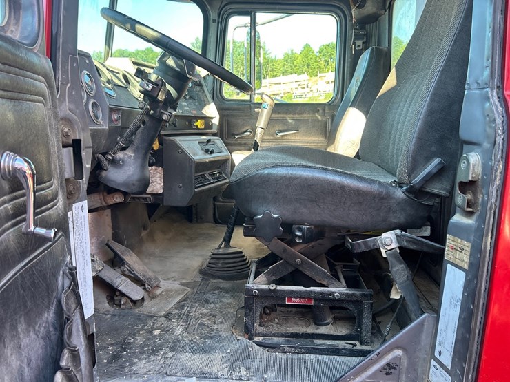 2001-mack-rd688s-image-70