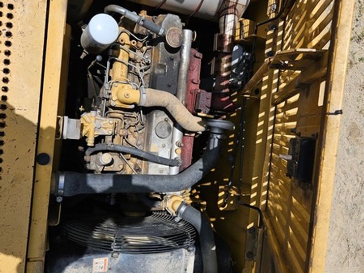 caterpillar-320c-image-38