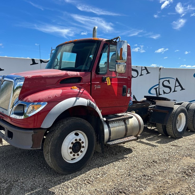 2006 INTERNATIONAL 7600