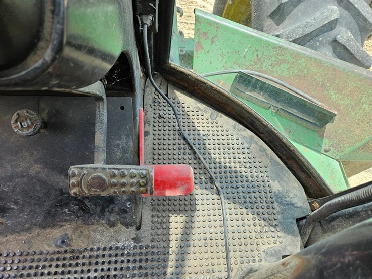 john-deere-8430-image-33