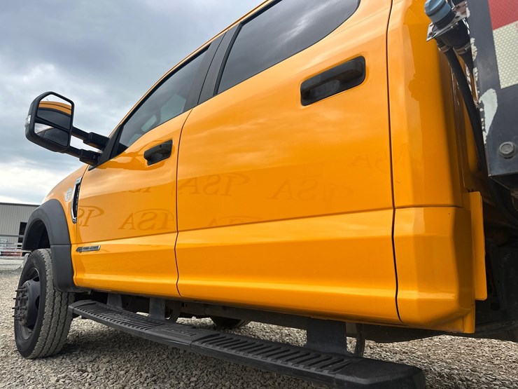 2019-ford-f550-image-21