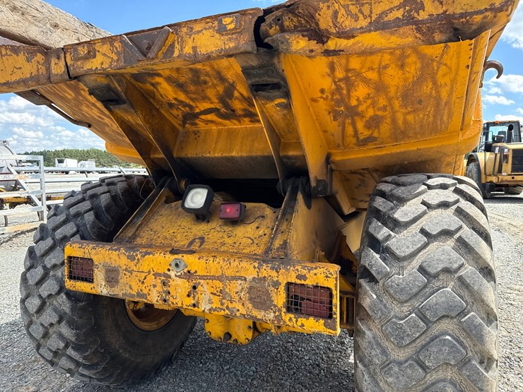 jcb-712-image-29