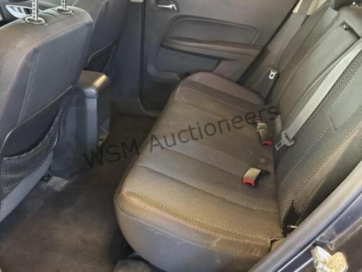 2016-chevrolet-equinox-ls-image-24