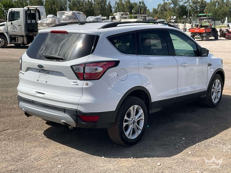 2018-ford-escape-image-3