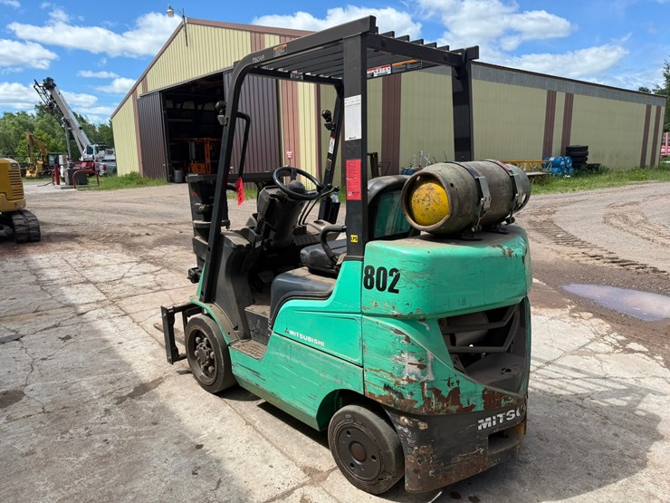 #1364-•-misubishi-fgc25n-forklift-image-3