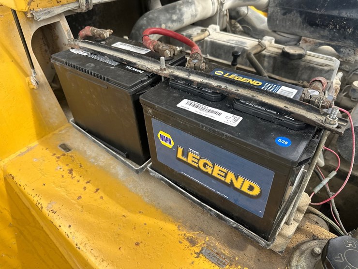 1995-caterpillar-dp70-image-46