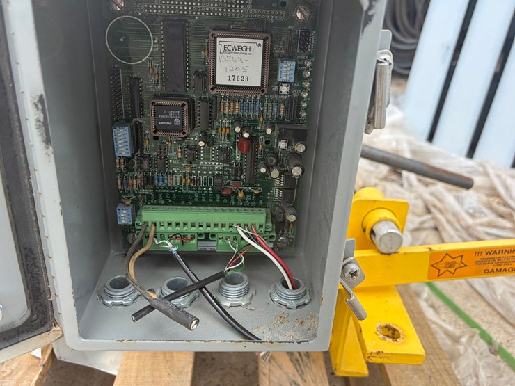 #1794-•-tecweigh-wy15-02-30-scale-image-10
