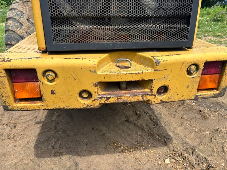 caterpillar-928g-image-96