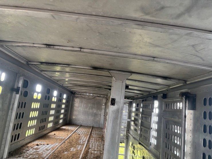 #2150-•-2017-barrett-53'-cattle-semi-trailer-image-50