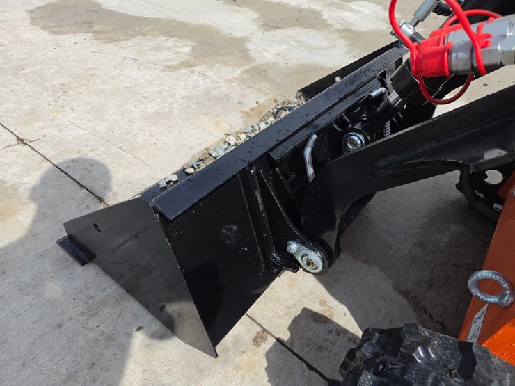 #5049-•-2026-36c-mini-skid-steer-image-11