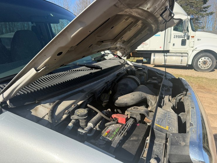 2008-ford-e350-xlt-image-11